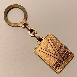 LOUIS VUITTON | Vintage Malletier Depuis 1854 Key Ring